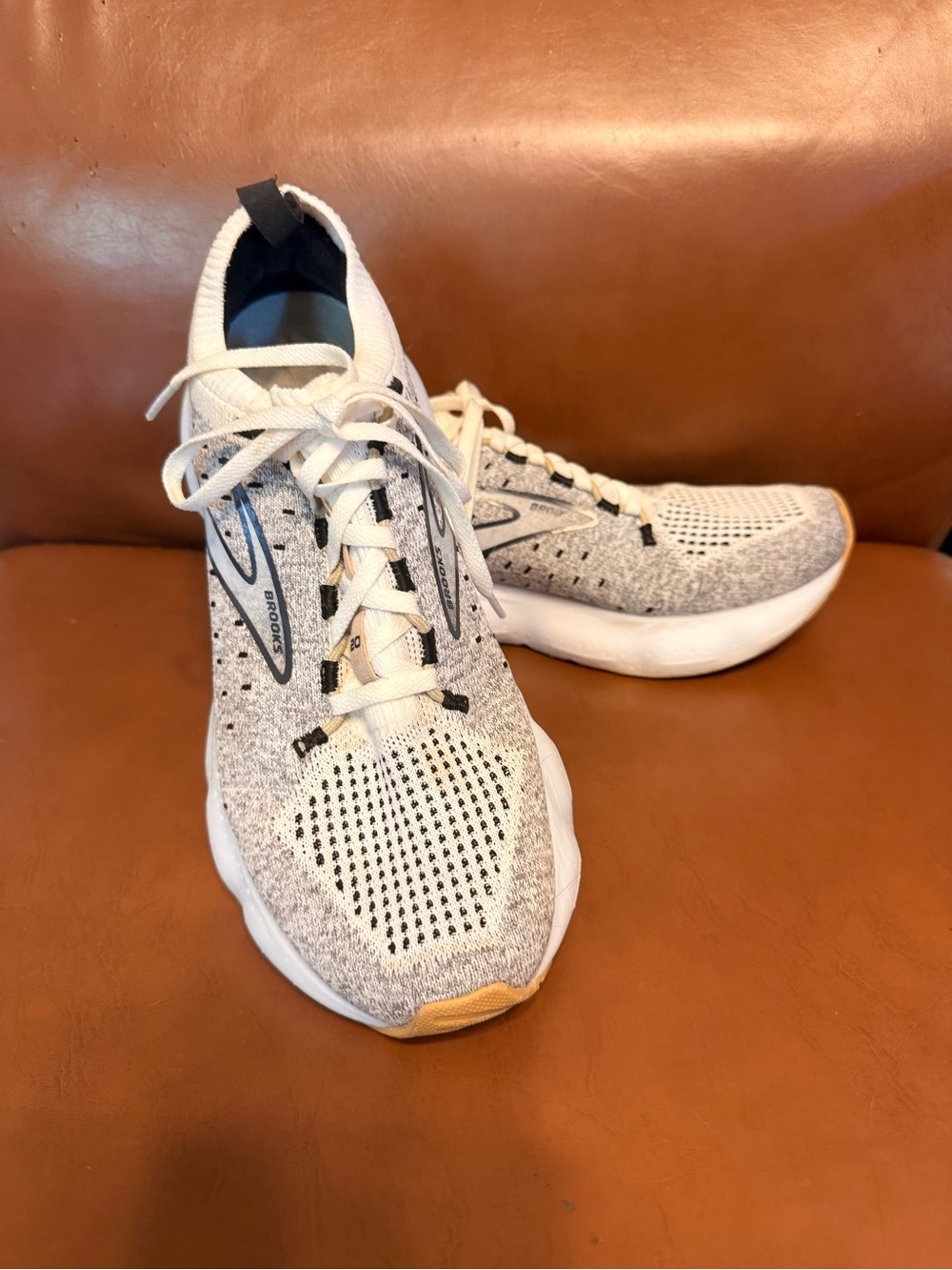 Brooks Glycerin StealthFit 20 Women Sz 8 B Gray Black Running Shoe 1203721B163